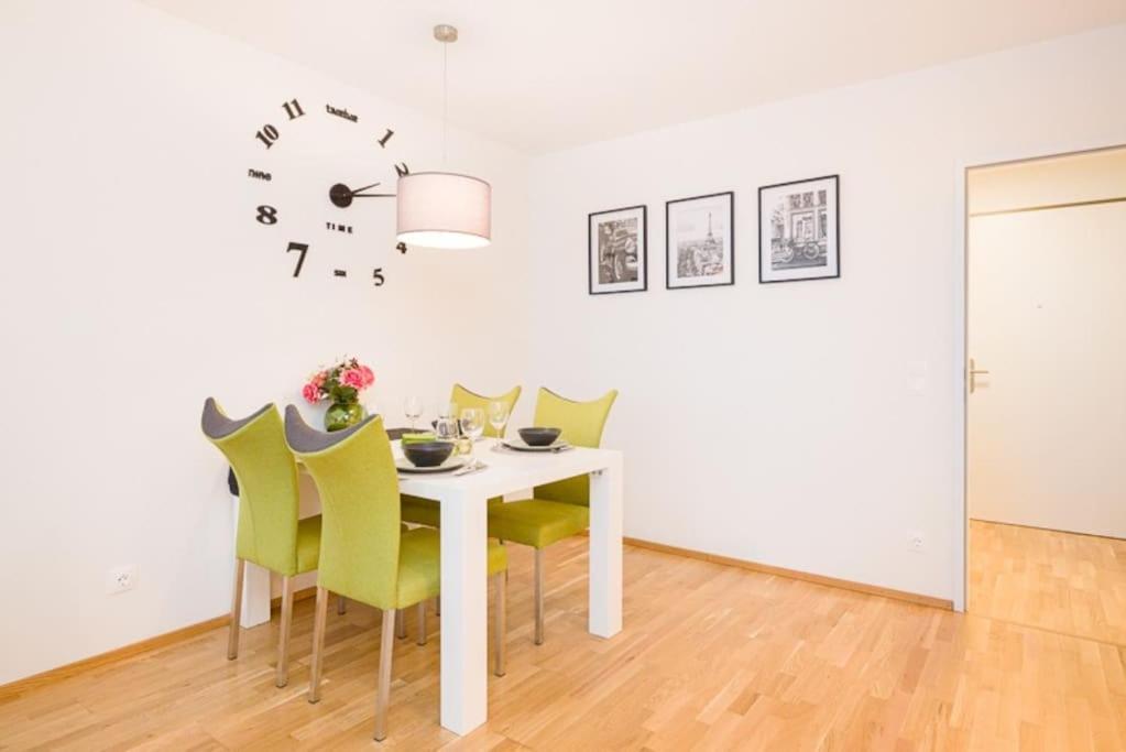 Apartamento Premium With Balcony! Free Garage Parking Included!
